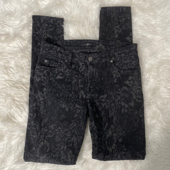 7 FOR ALL MANKIND GWENEVERE FLORAL JACQUARD JEANS - Picture 5 of 12